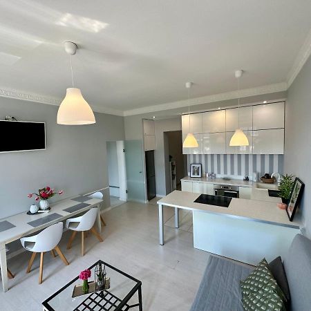 Wroclove Tumski Apartment Wroclaw Bagian luar foto